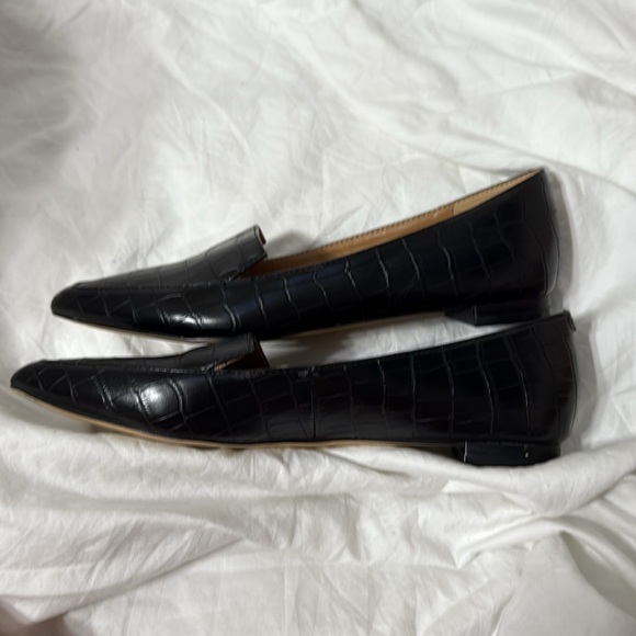 Women’s Nine West Black Faux Alligator Leather Loafer flats. Size 7. - Picture 10 of 11